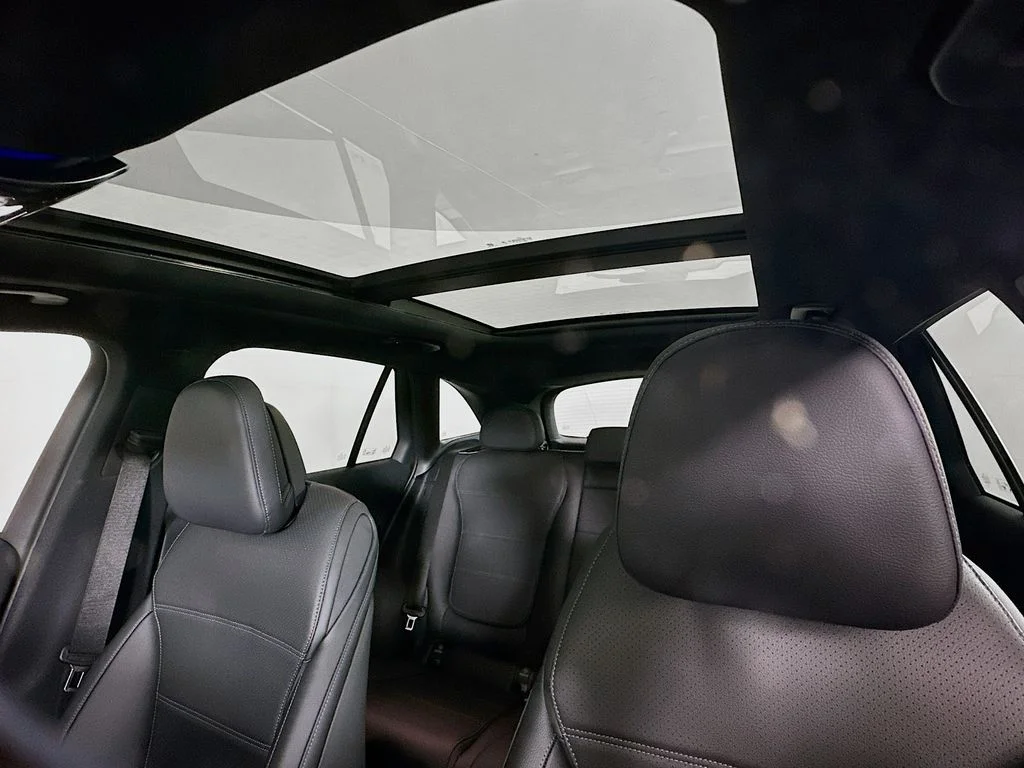 Used 2026 Gray Mercedes-Benz GLC 300 image 22