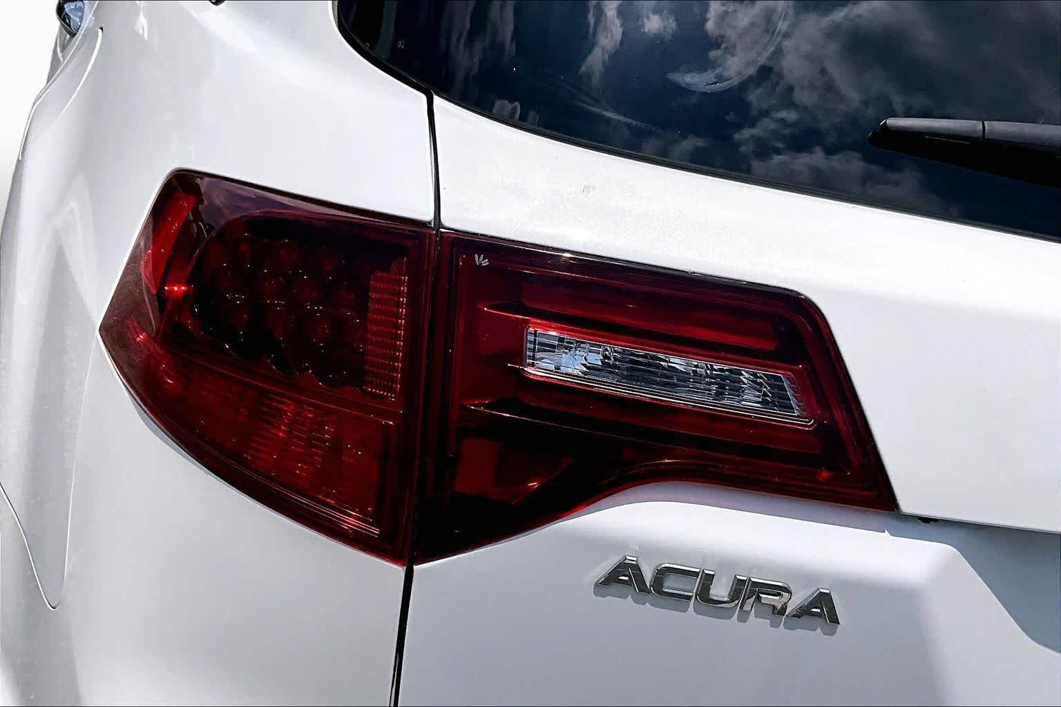 Used 2012 Aspen White Pearl II Acura Tech/Entertainment Pkg image 27