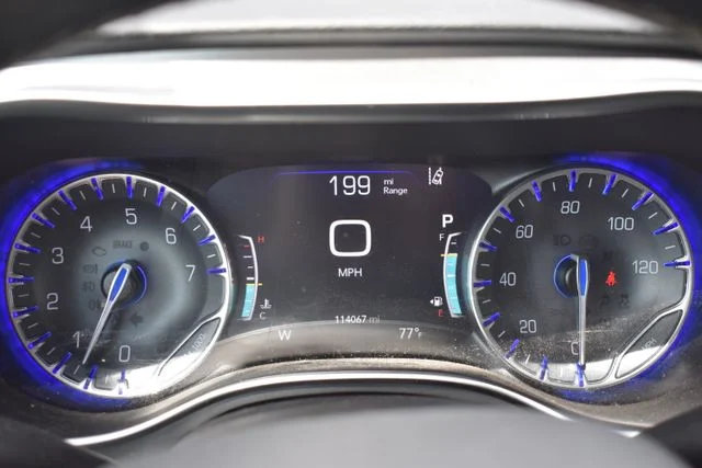 Used 2019 White Chrysler Touring L image 28