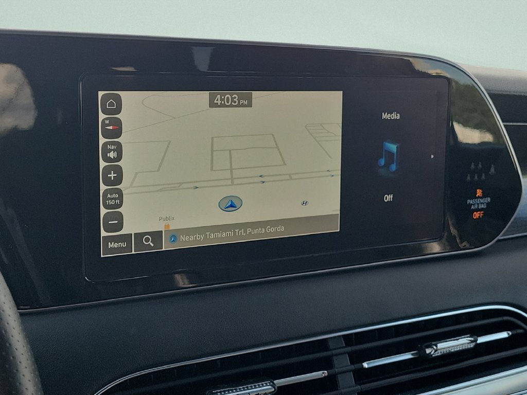 Used 2022 White Hyundai Calligraphy image 19