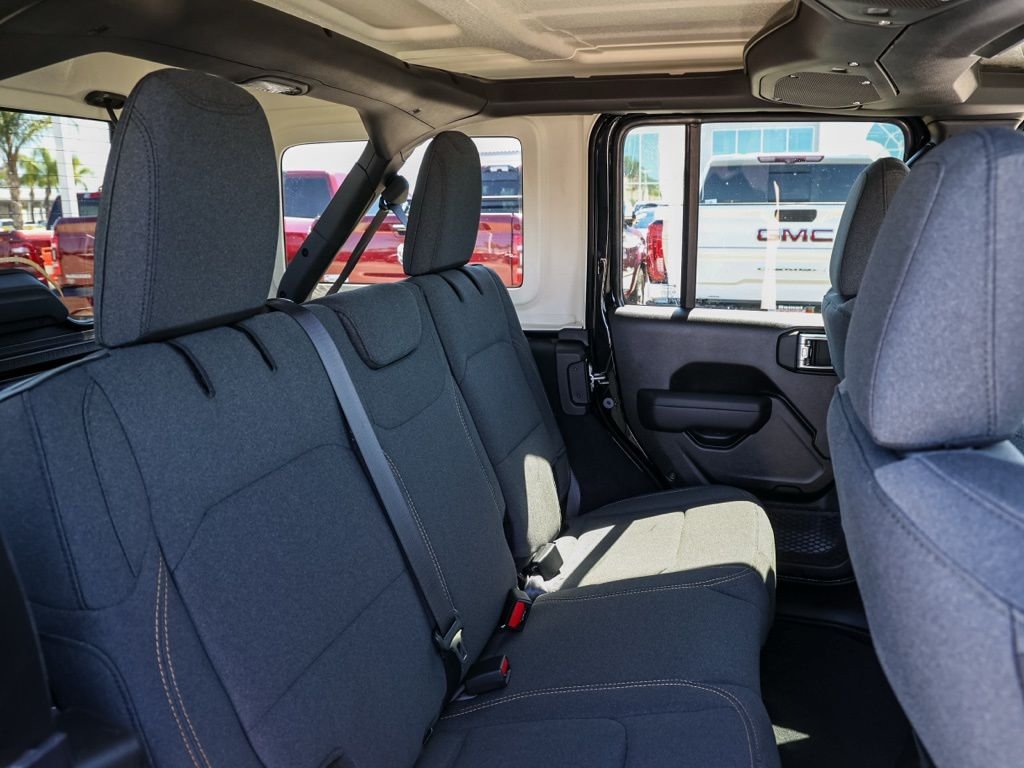 New 2026 Black Clear-Coat Exterior Paint Jeep Sport S image 17