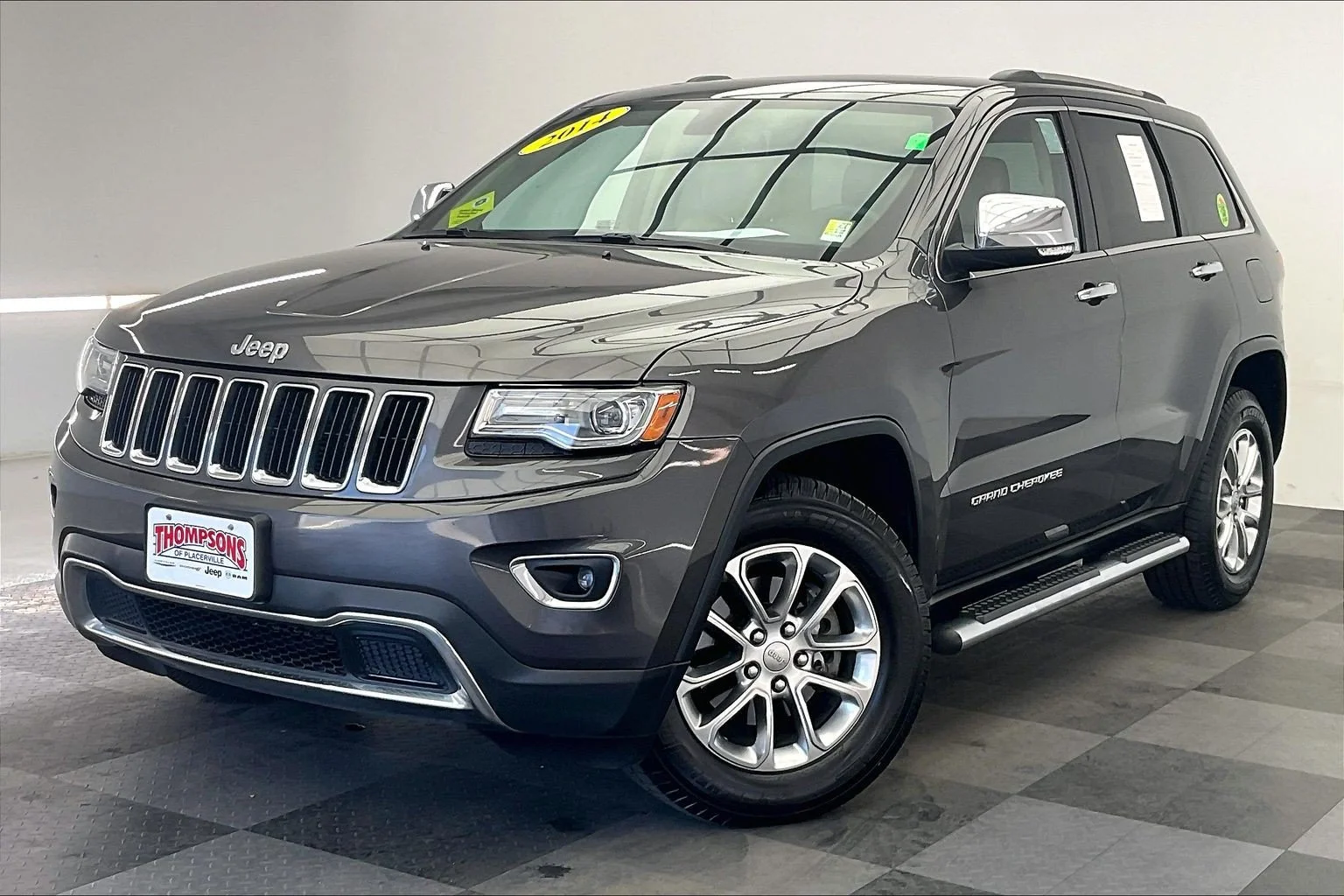 Used 2014 Granite Crystal Metallic Clearcoat Jeep Limited image 12
