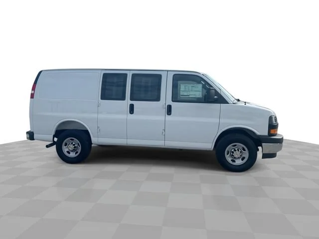 2026 Chevrolet Express Cargo Work Van - Photo 10