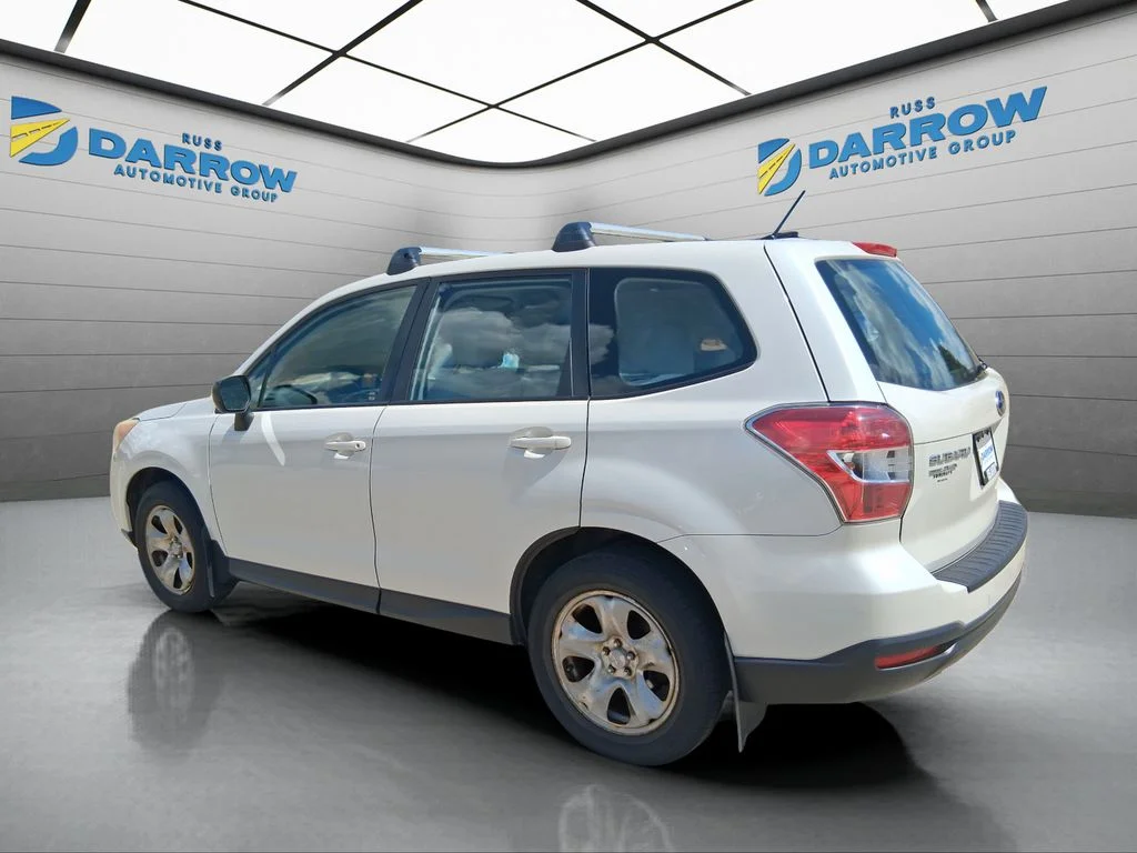 Used 2014 White Subaru 2.5i image 3
