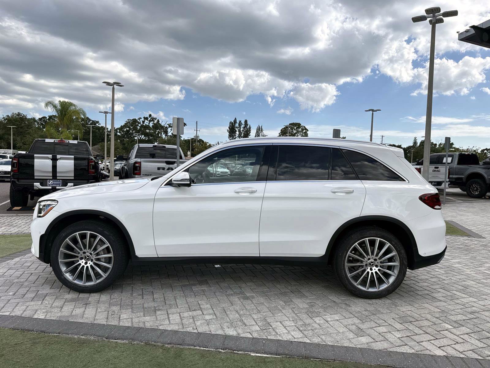 Certified Used 2022 Polar White Mercedes-Benz 300 image 3
