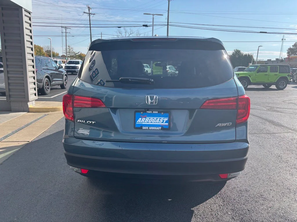 Used 2017  Honda EX-L image 6