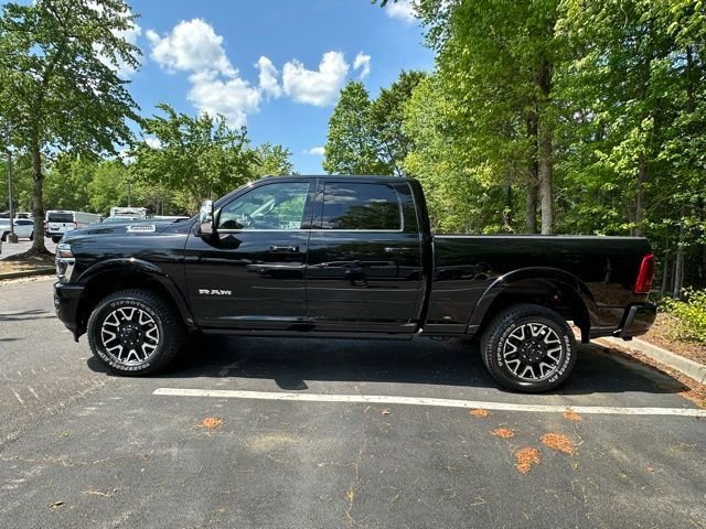 New 2026 Diamond Black Crystal Pearl-Coat Exterior Paint RAM Limited Longhorn image 3