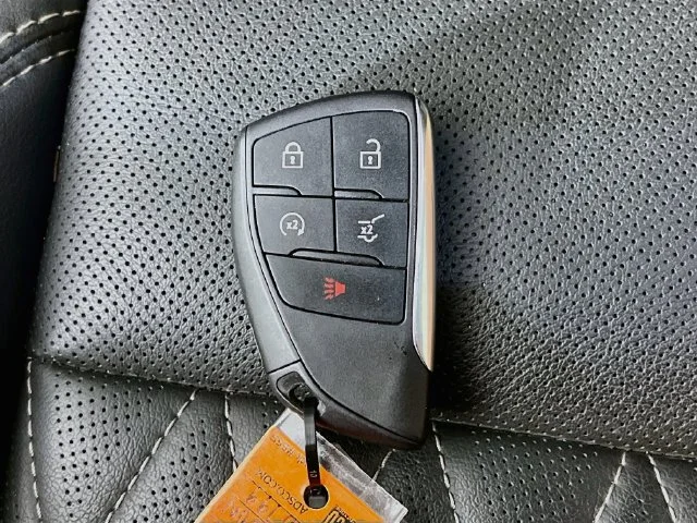 Used 2023 Red Buick Avenir image 13
