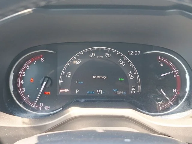 Used 2024 Off-white Toyota XLE Premium image 10
