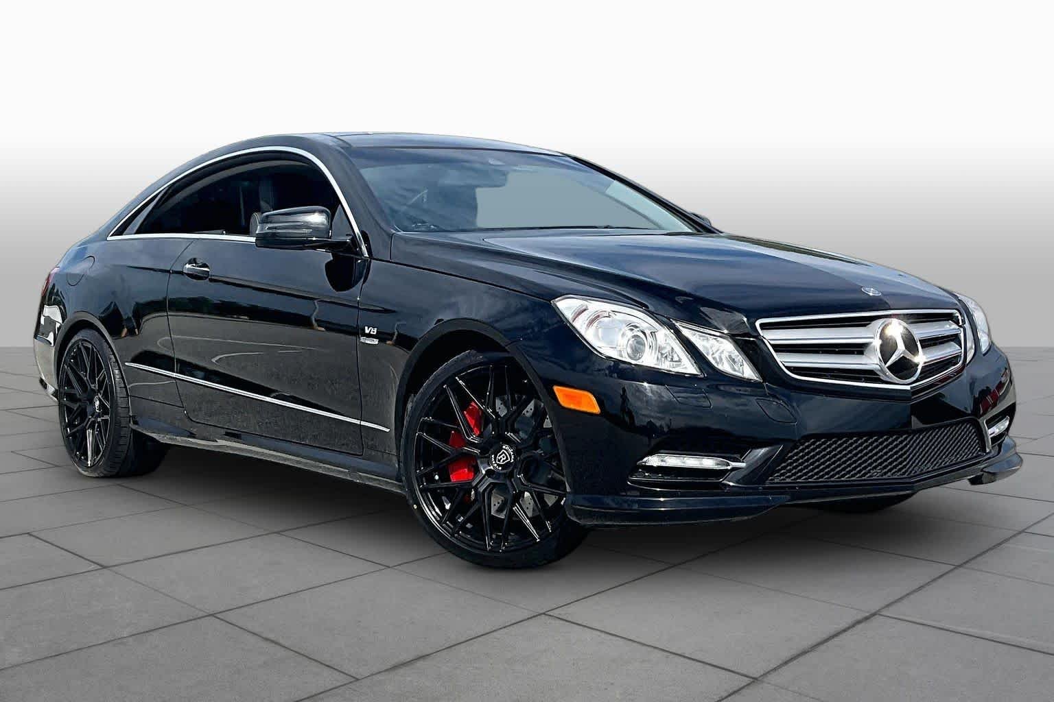 Used 2012 Black Mercedes-Benz E 550 image 3