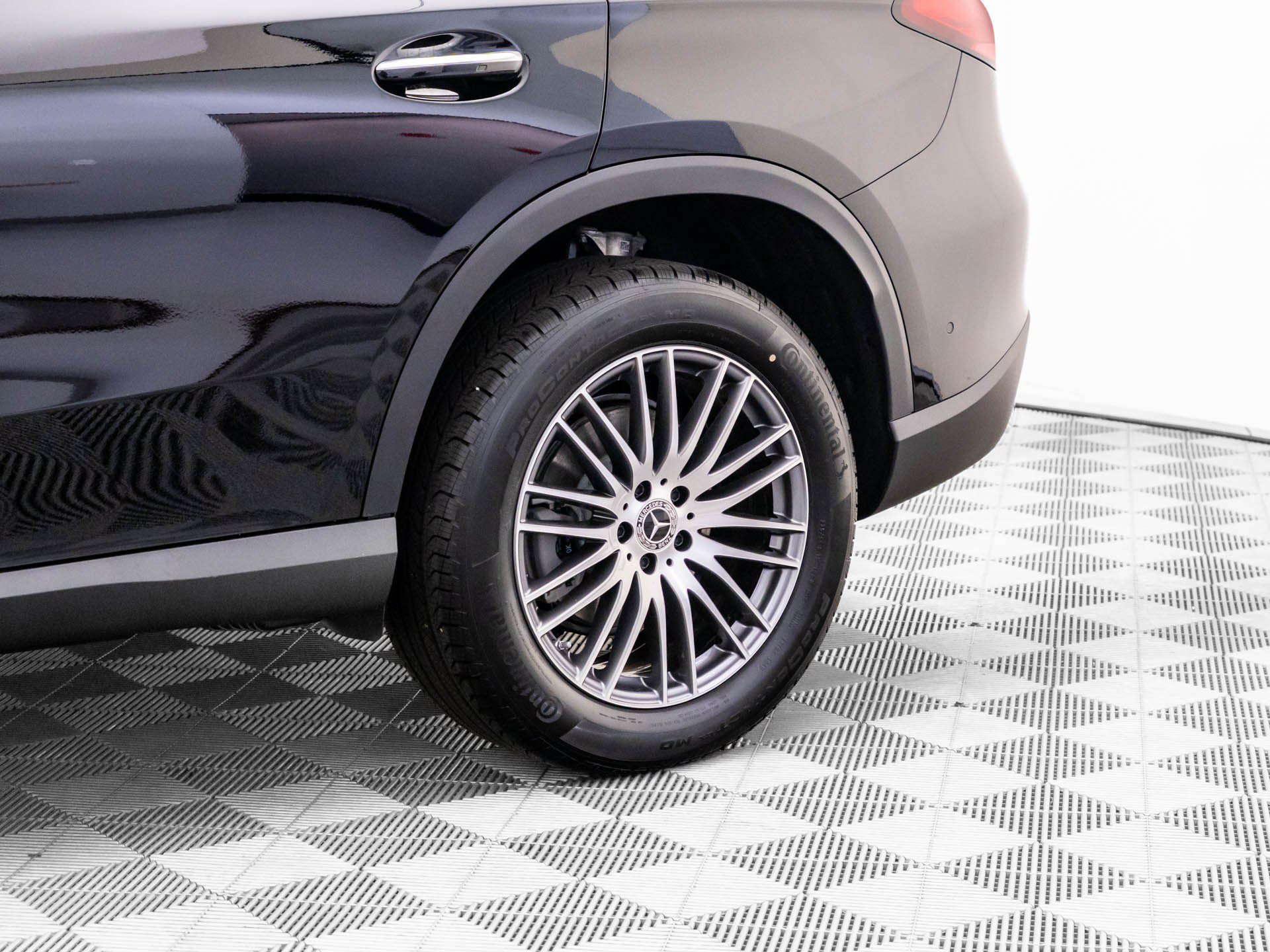 New 2026 Black Mercedes-Benz GLC 300 image 69
