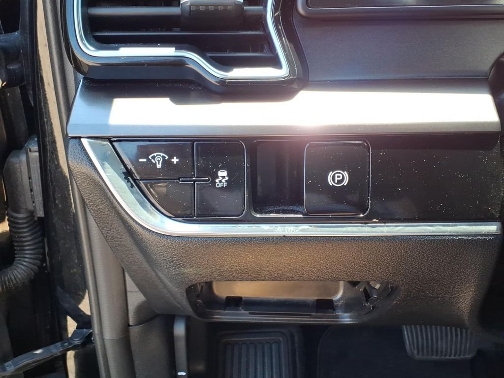 Used 2023 Ebony Black Kia EX image 18