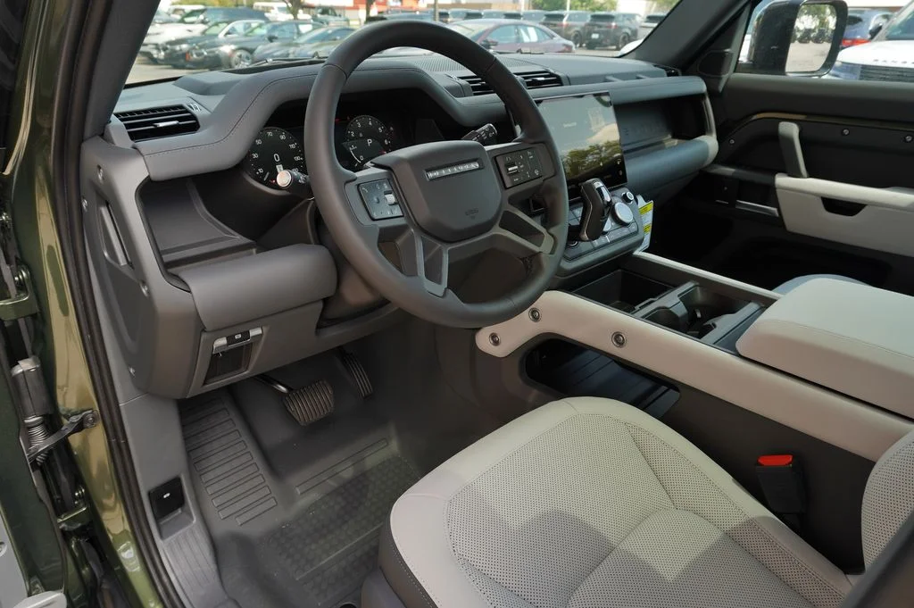 New 2026 Woolstone Green Land Rover S image 12