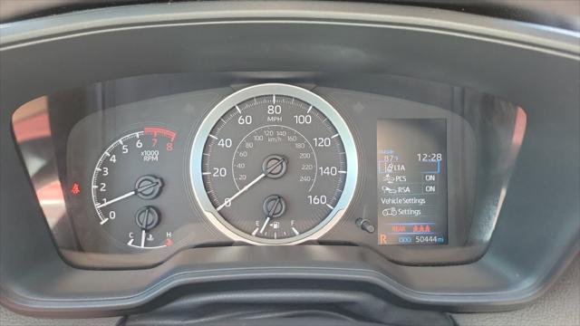 Certified Used 2020 CLASSIC SILVER MET Toyota  image 22