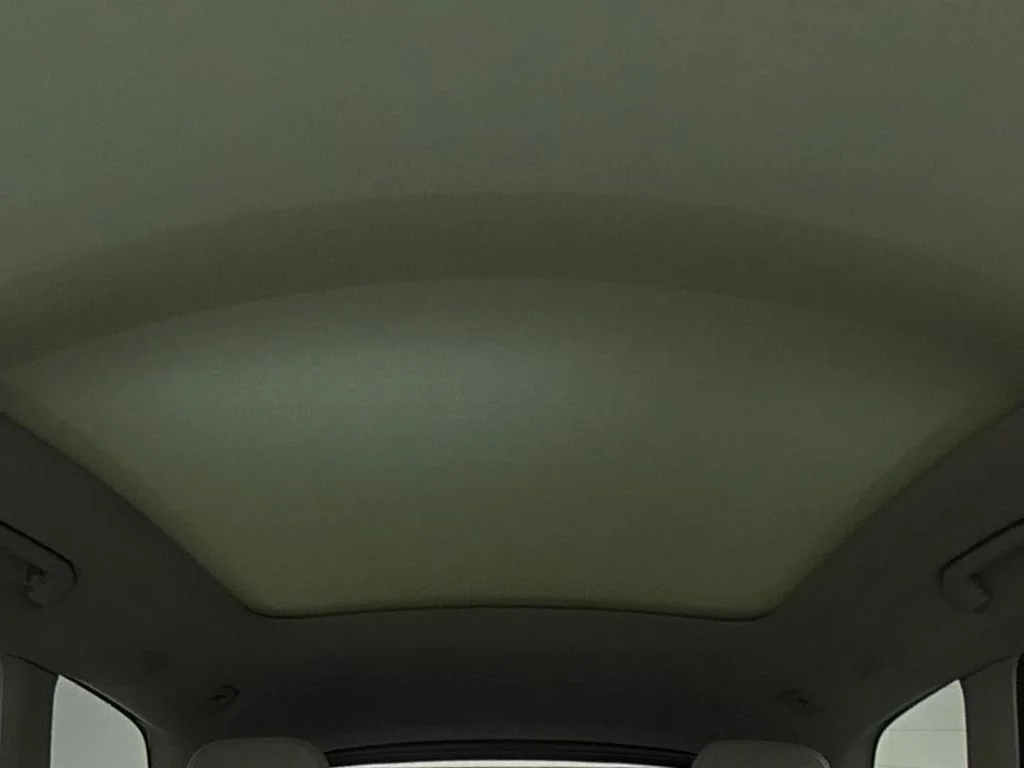 New 2026 White Volvo T8 Ultra image 37