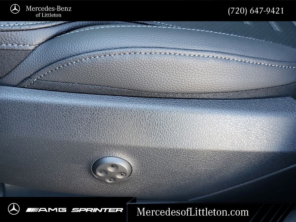 New 2026 Black Mercedes-Benz GLC 300 image 23