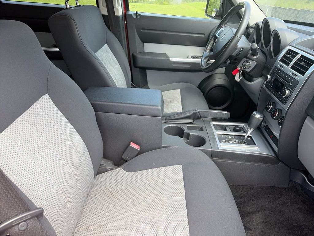 Used 2010 Red Dodge SXT image 8