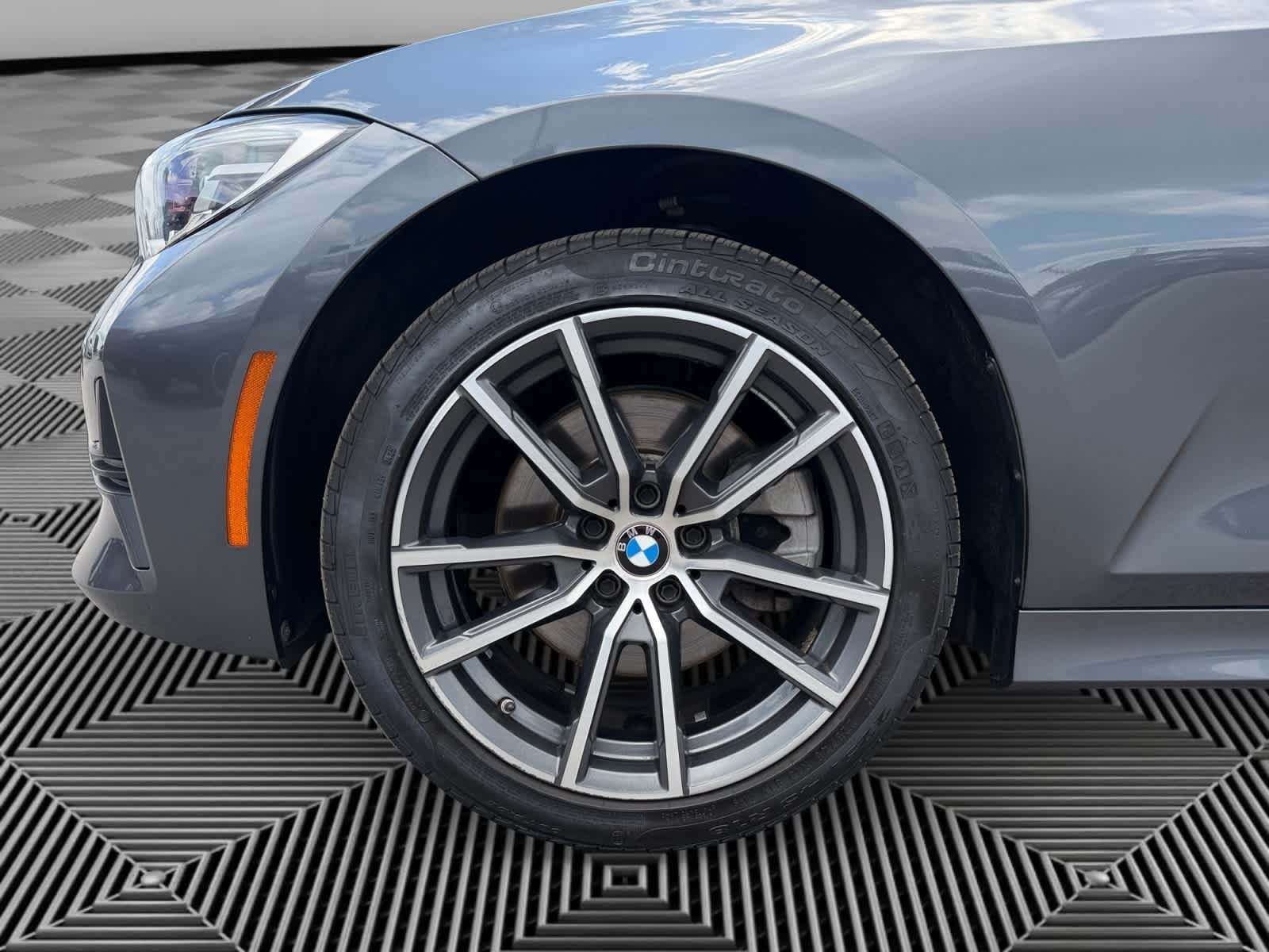 Used 2020 Mineral Gray Metallic BMW 330i xDrive image 9