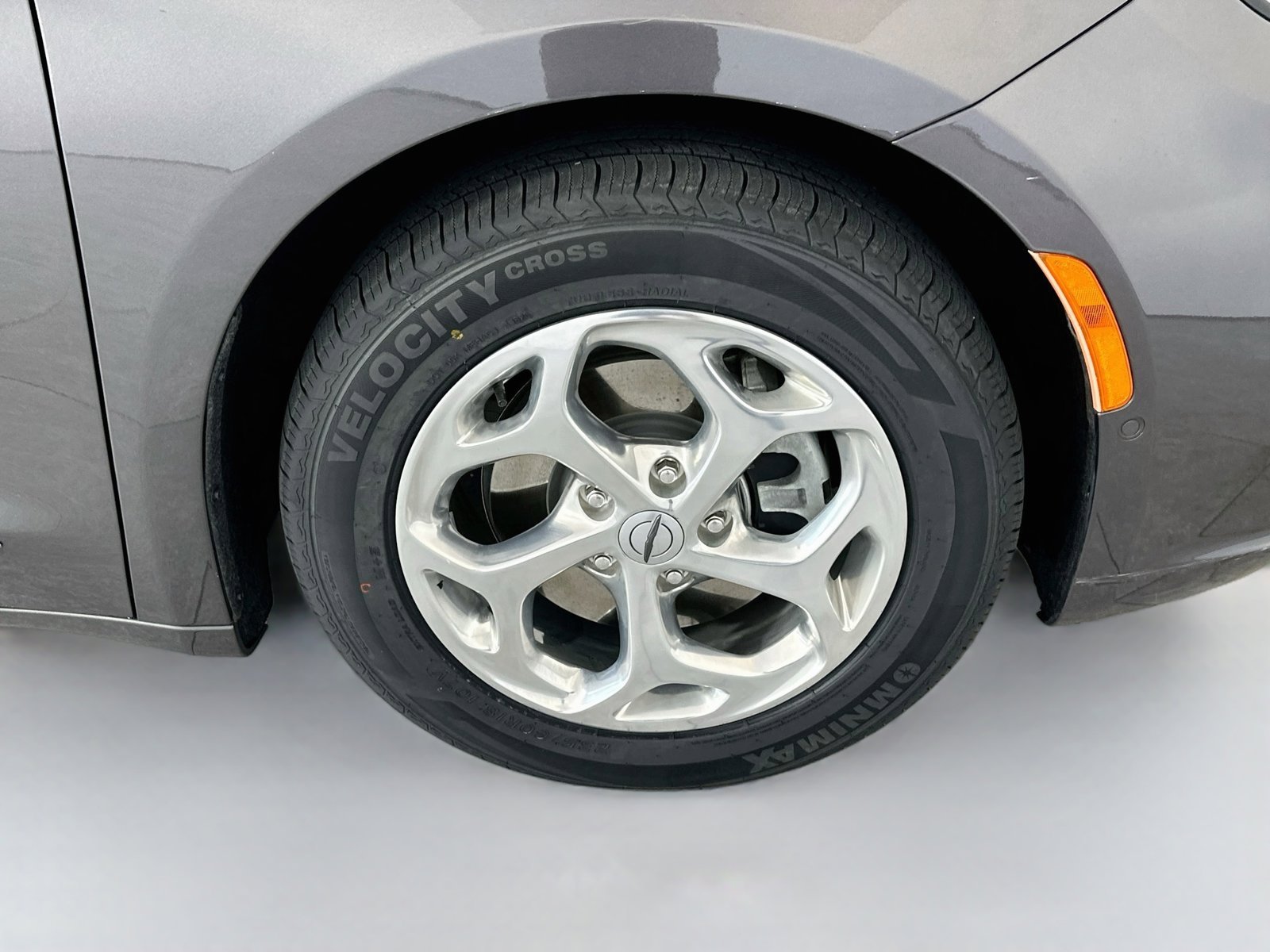 2021 Chrysler Pacifica Hybrid Limited - Photo 35