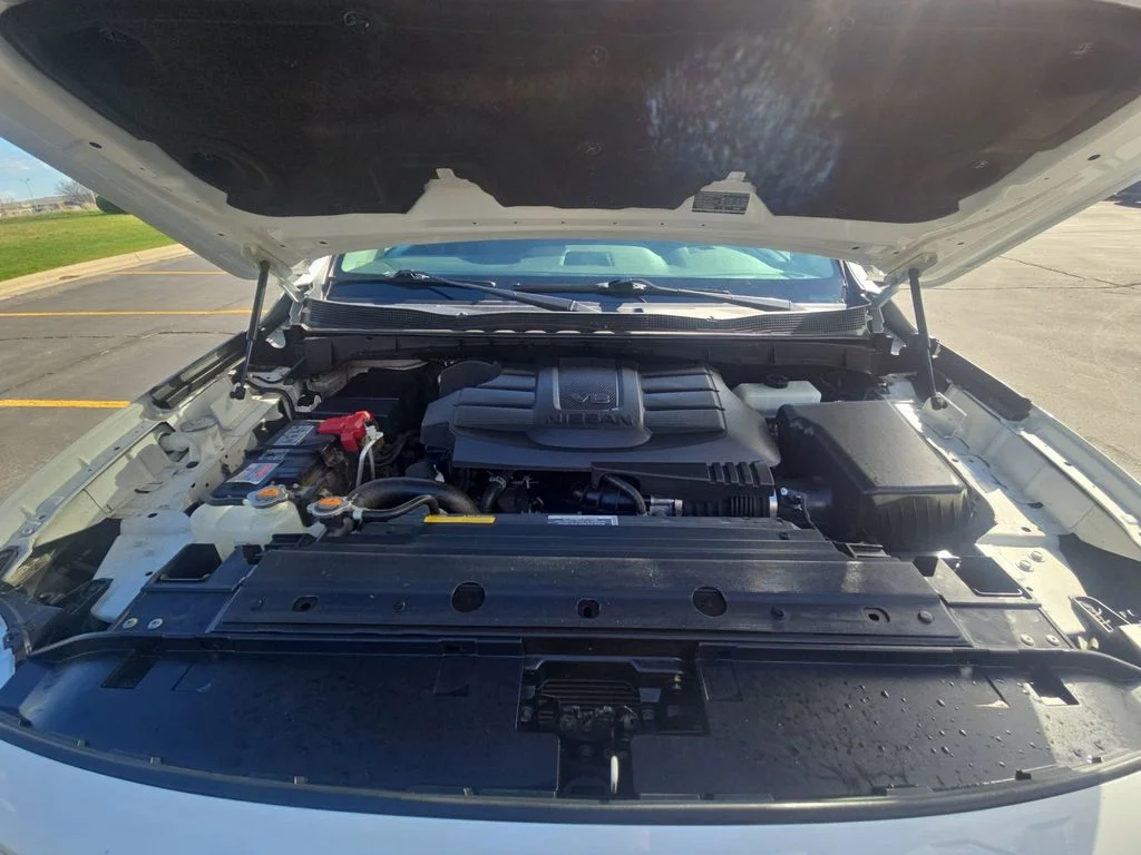 Used 2022 Glacier White Nissan SV image 18