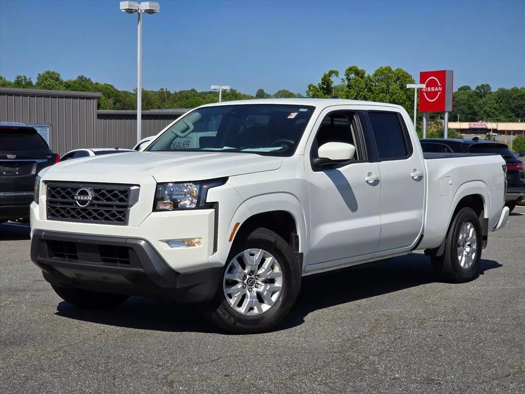 Used 2024 White Nissan SV image 2