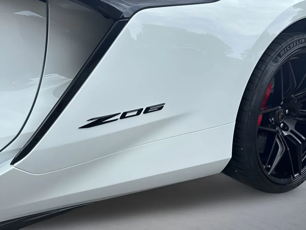 Used 2024 Arctic White Chevrolet 3LZ image 33