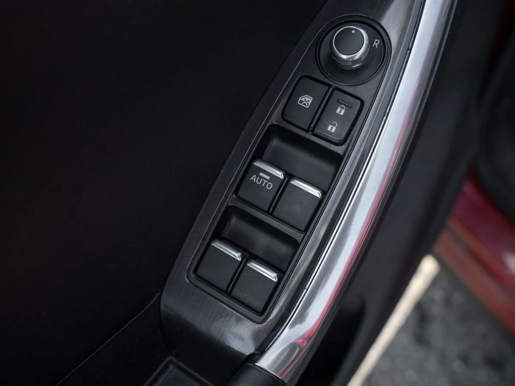 Used 2016 Red Mazda Grand Touring image 16