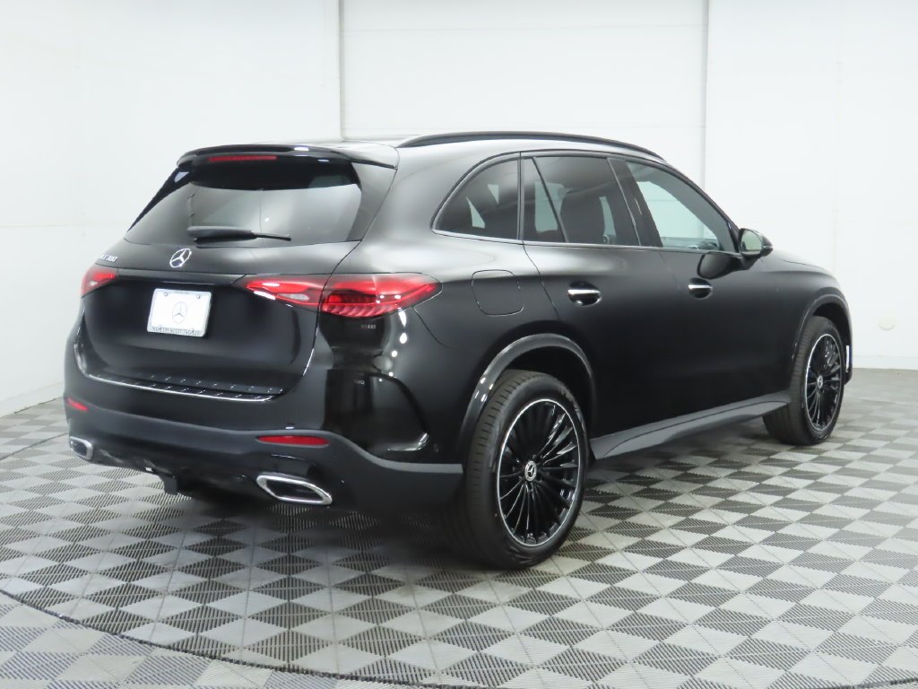 Used 2026 Obsidian Black Metallic Mercedes-Benz GLC 300 image 5