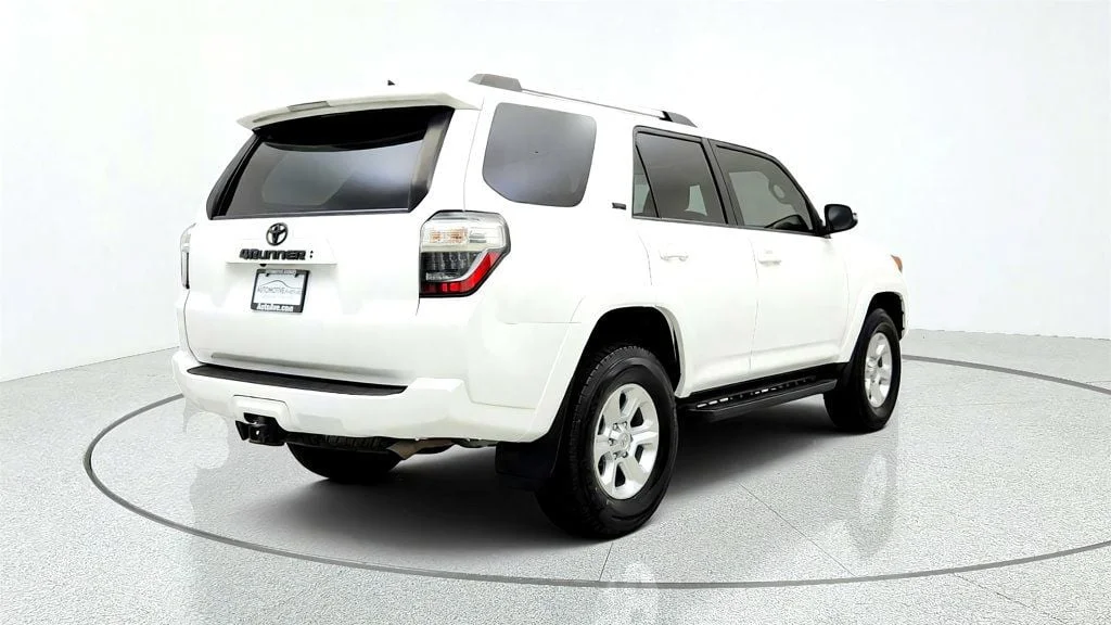 Used 2023 Ice Cap Toyota SR5 Premium 4WD w/ Power Moonroof & Trail Running Boards image 5