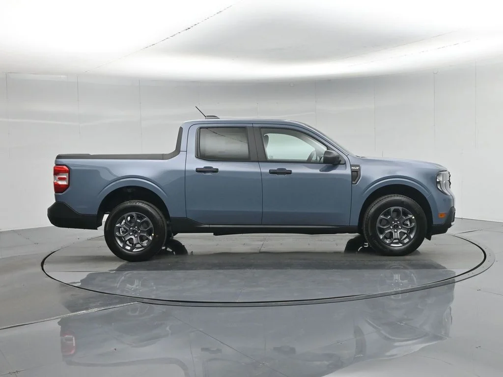 New 2026 Gray Ford XLT image 24