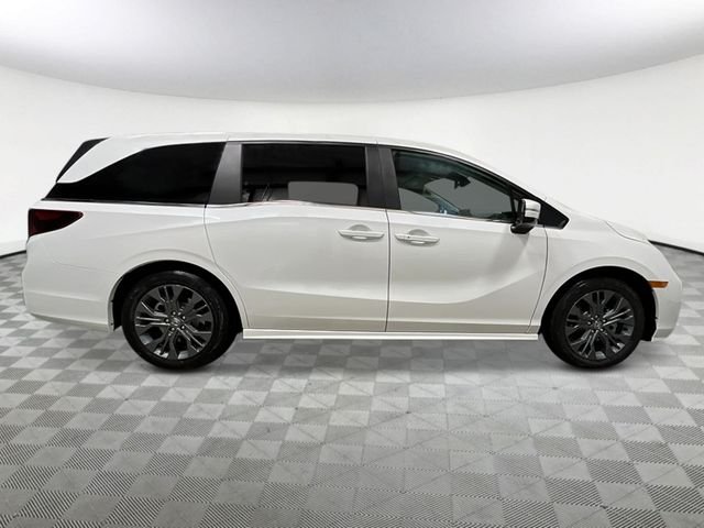 New 2026 Platinum White Pearl Honda Touring image 8