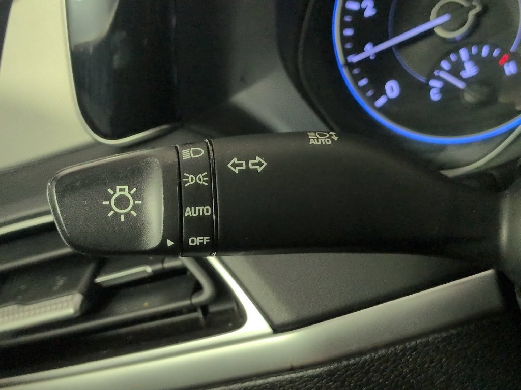 Used 2022 Red Hyundai SEL image 38