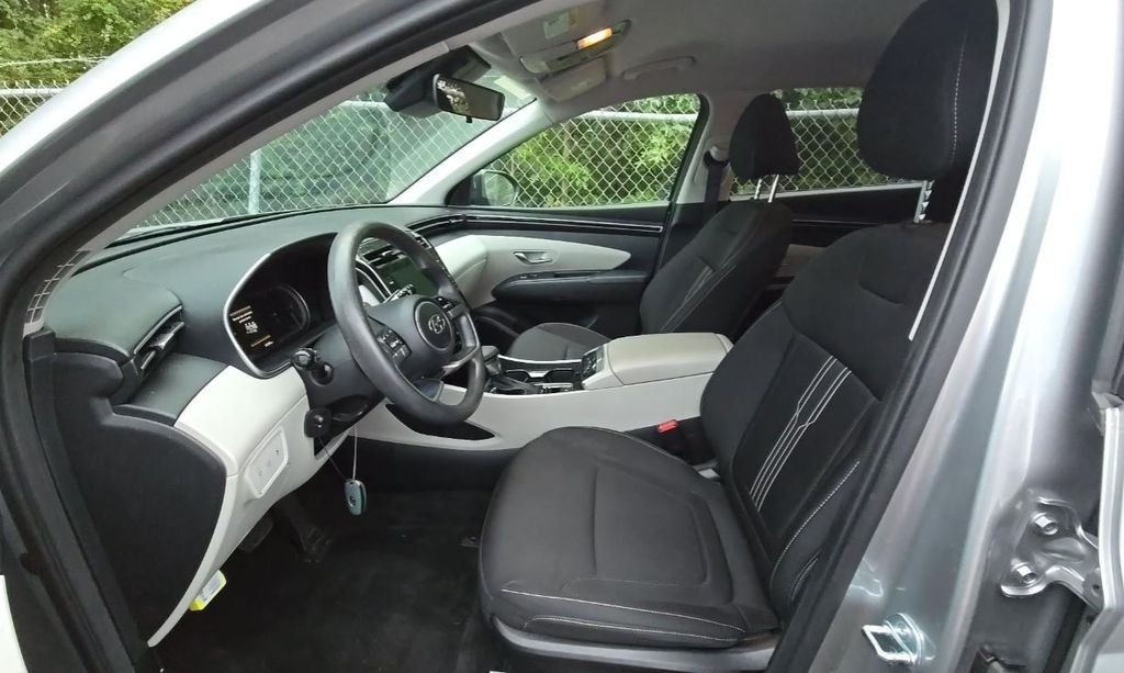 Used 2024 Silver Hyundai SEL image 5