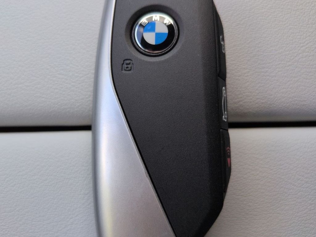New 2026 Brooklyn Grey Metallic BMW xDrive40i image 30