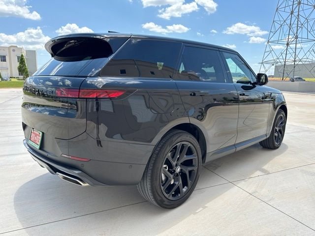 Used 2025 Black Land Rover SE image 5