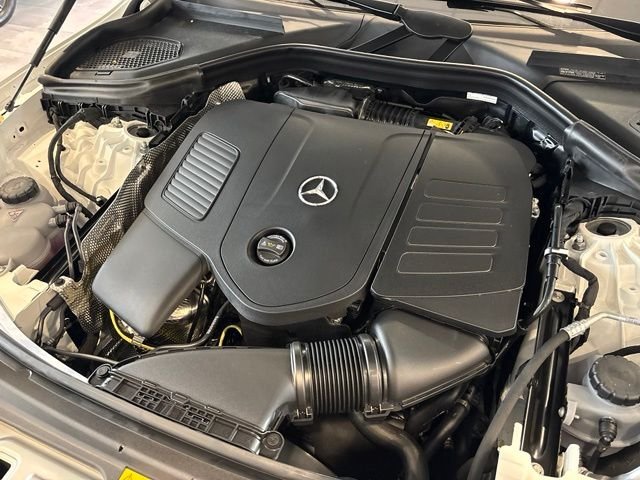 New 2026 Polar White Mercedes-Benz GLC 300 image 37