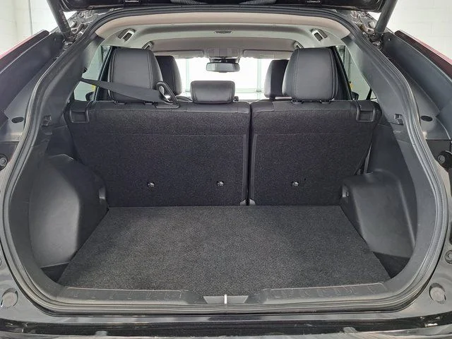 Used 2024 Black Mitsubishi SE image 27