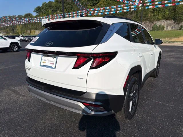 Used 2026 White Hyundai SEL image 3