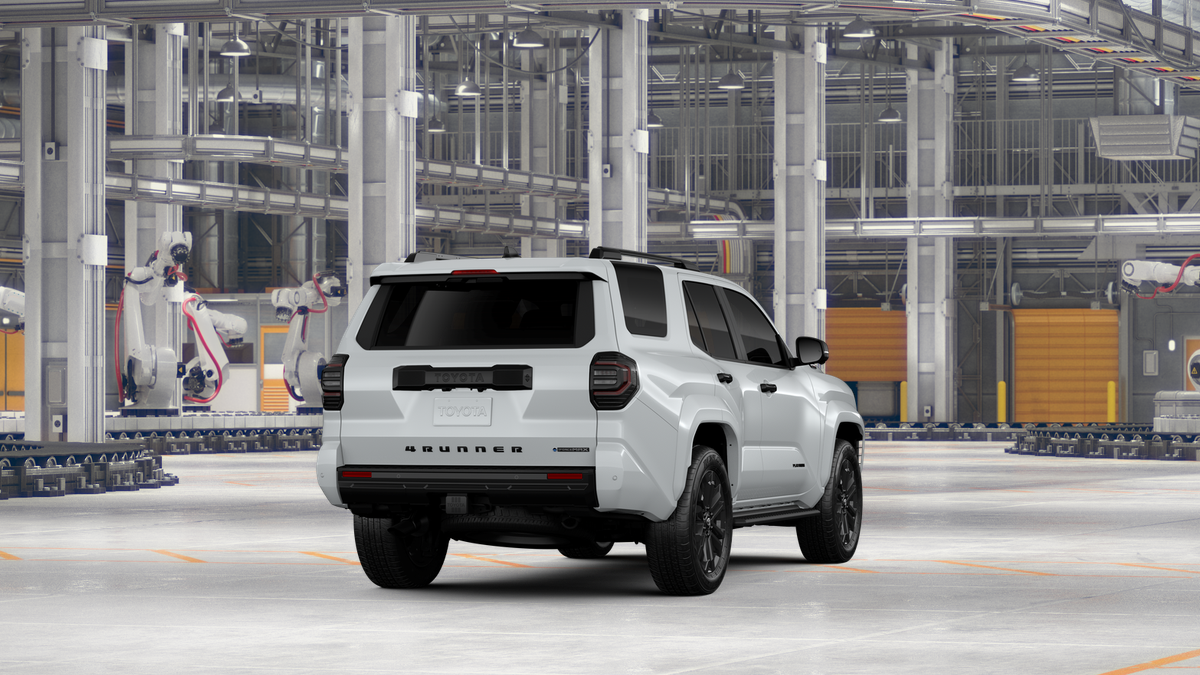 New 2026 Wind Chill Pearl Toyota Platinum image 9