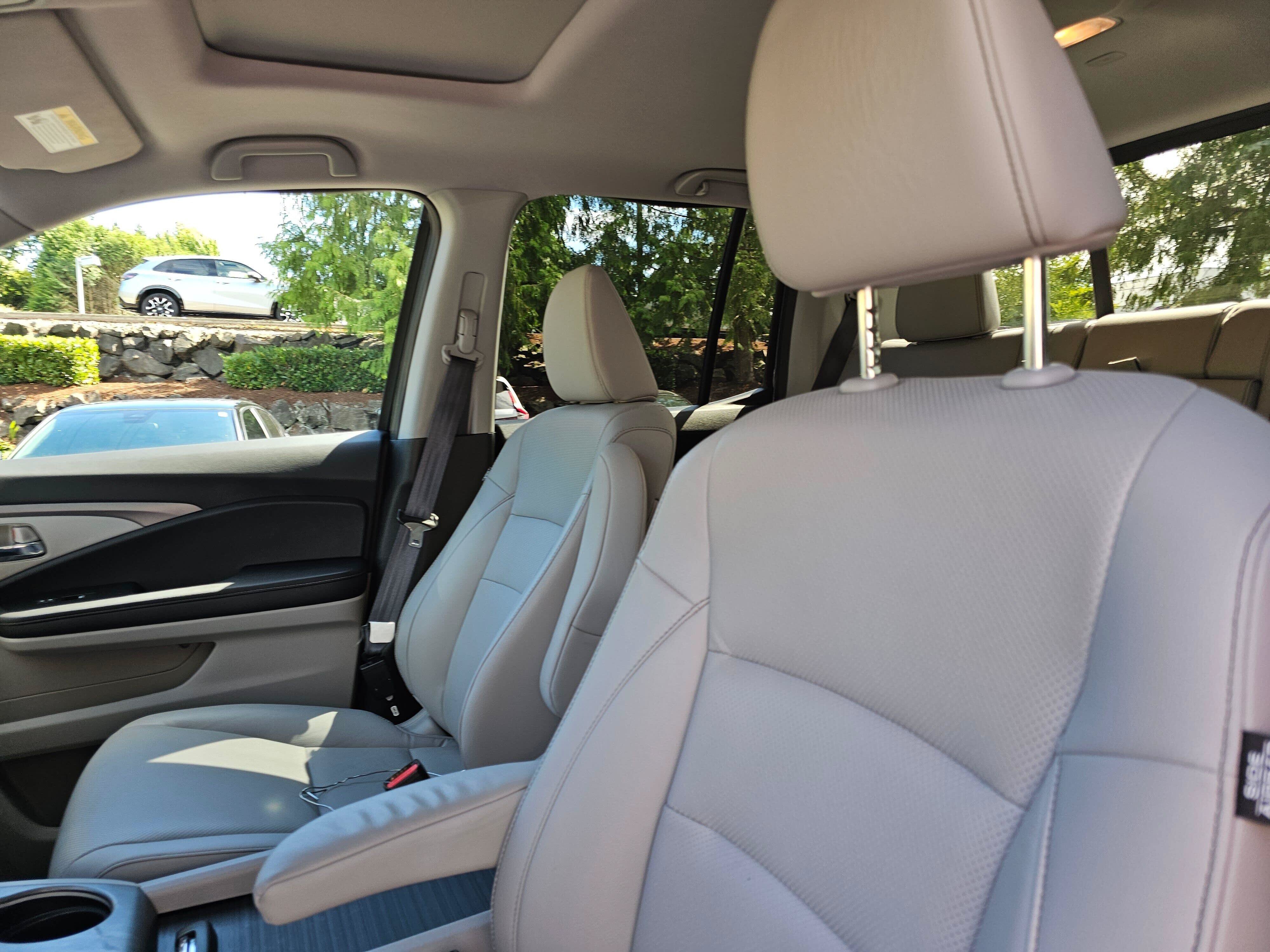 Certified Used 2023 Obsidian Blue Pearl Honda AWD RTL-E image 58