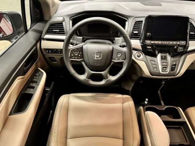 Used 2024 Red Honda EX-L image 12