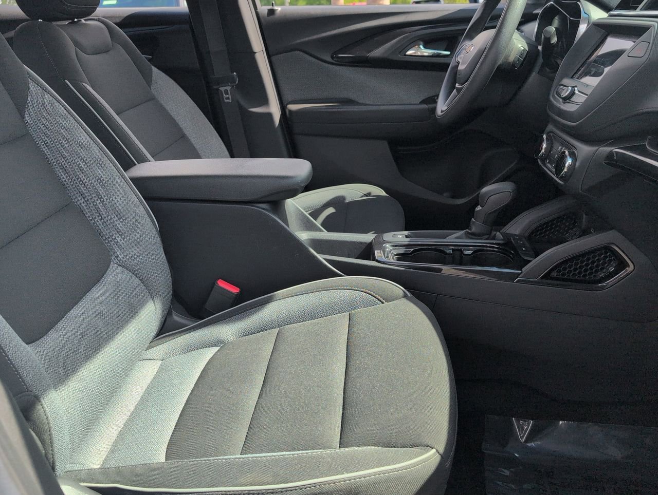 Used 2023 Summit White Chevrolet LT image 25