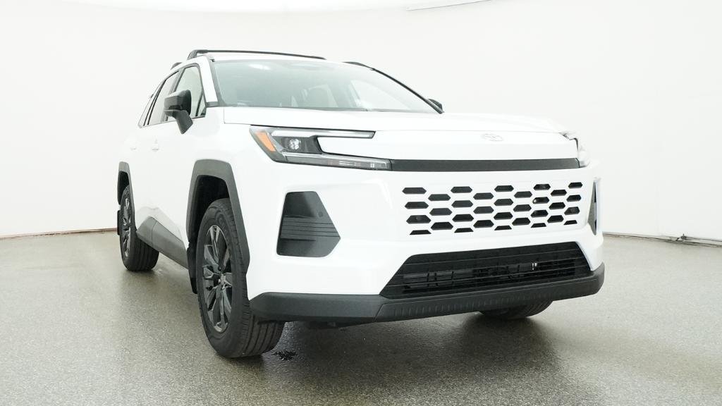 New 2026 Ice Cap Toyota XLE Premium image 9