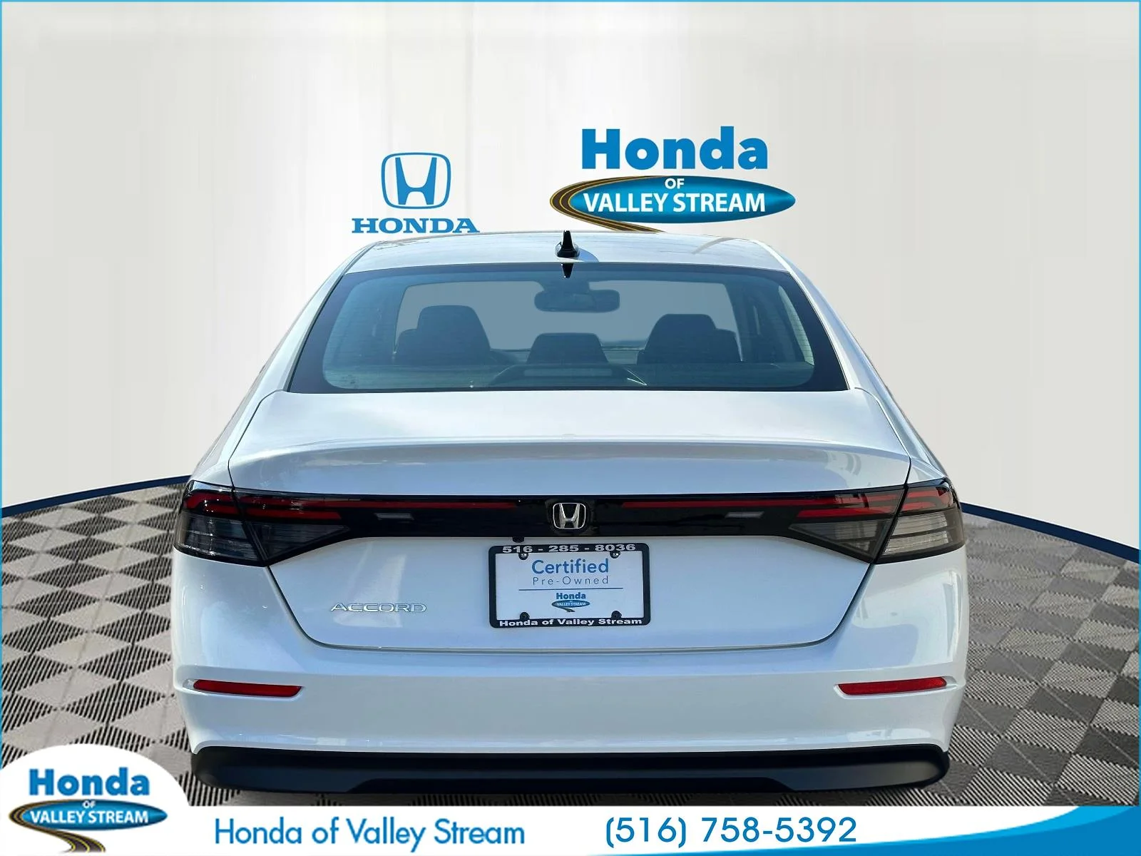 Certified Used 2025 Platinum White Pearl Honda SE image 6