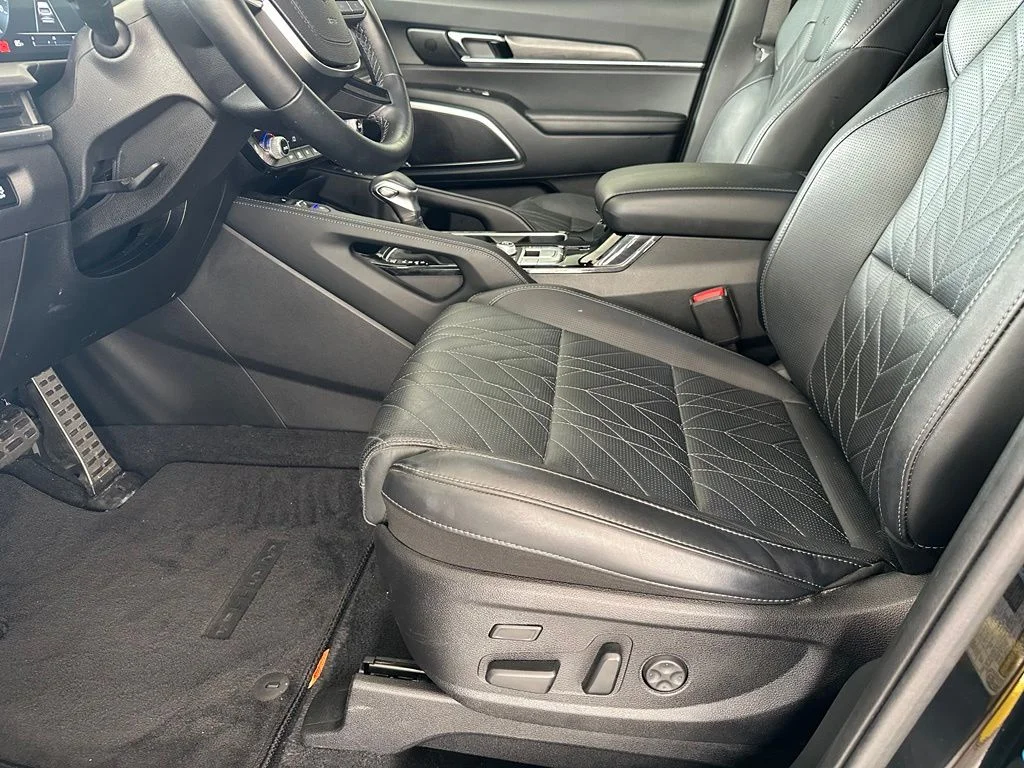 Used 2024 Black Kia SX-Prestige X-Line image 13