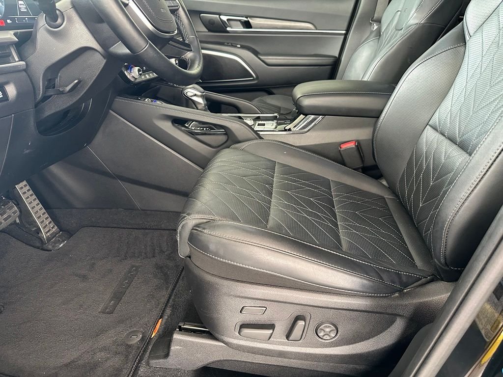 Used 2024 Black Kia SX-Prestige X-Line image 13
