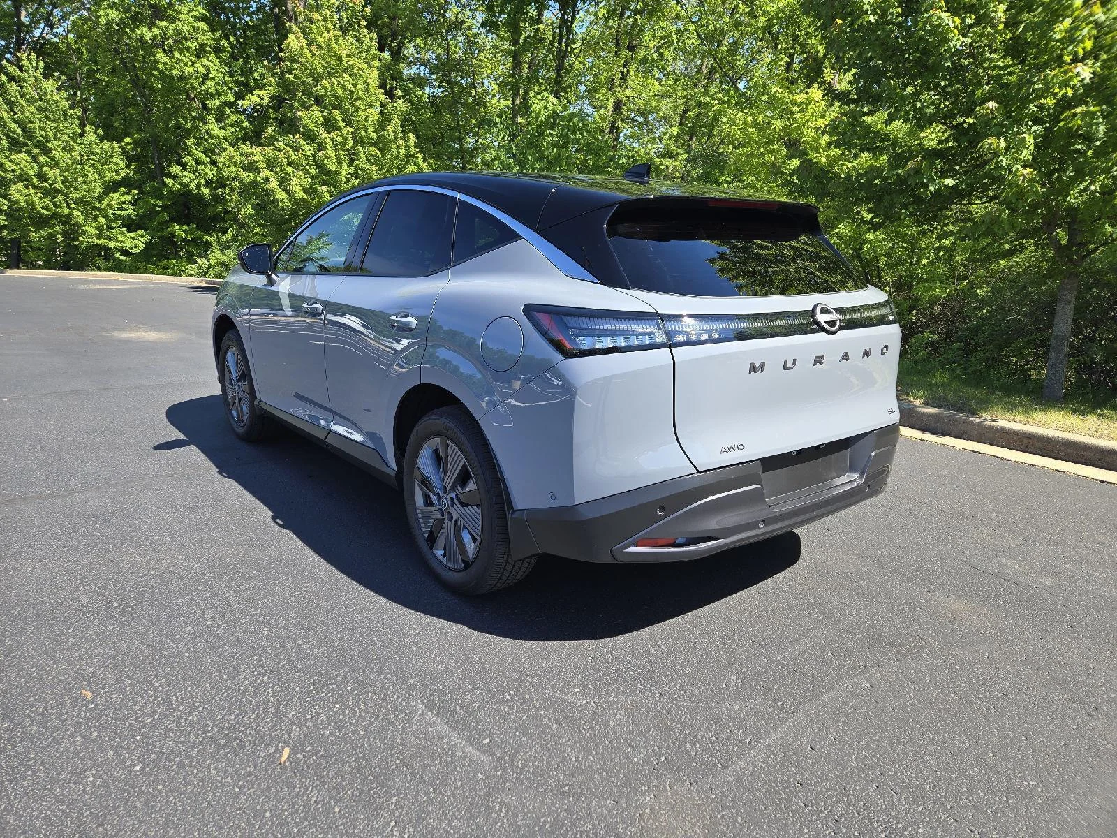 Certified Used 2025 Boulder Gray Pearl/Super Black Nissan SL image 6
