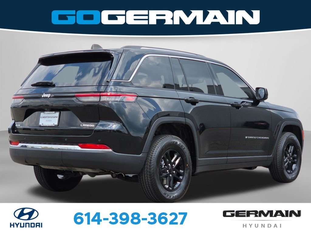 Used 2023 Black Jeep Laredo image 8