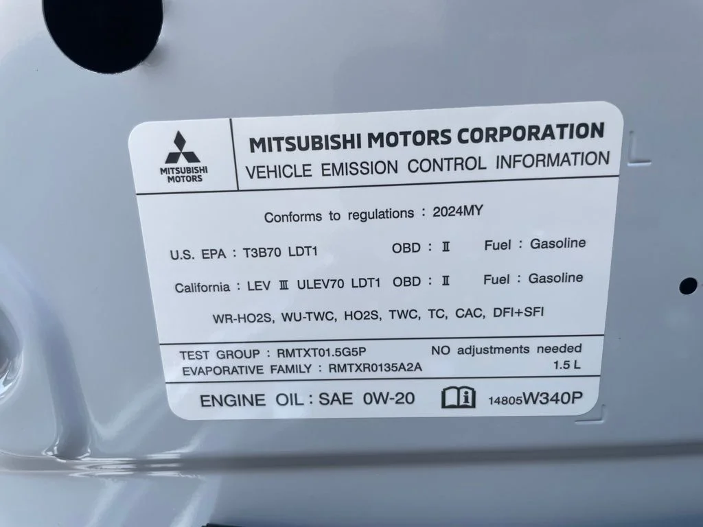 Used 2024 Silver Mitsubishi SE image 41