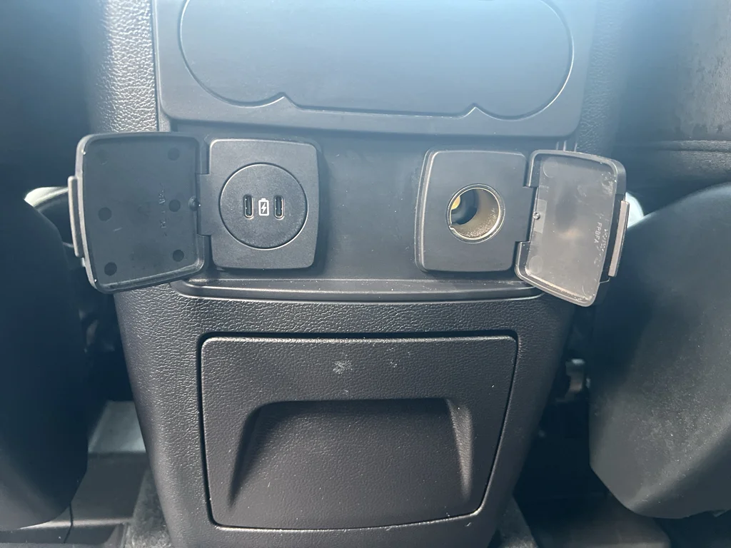 Used 2024 Agate Black Metallic Ford XLT image 25